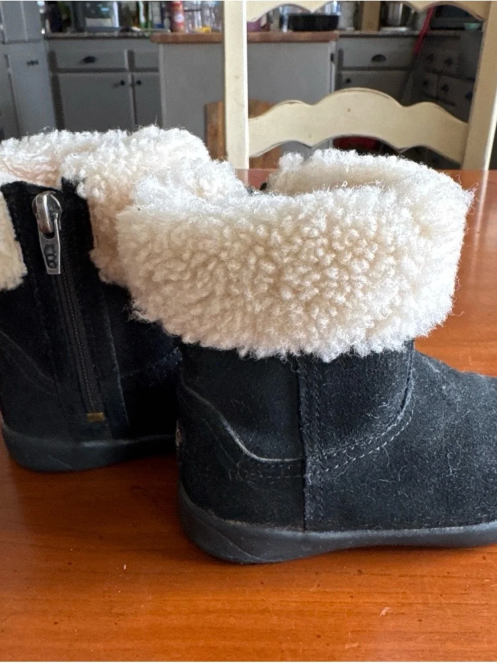 UGG Black Kids Suede Boots with Cream Faux-Shearling Cuff Size 7